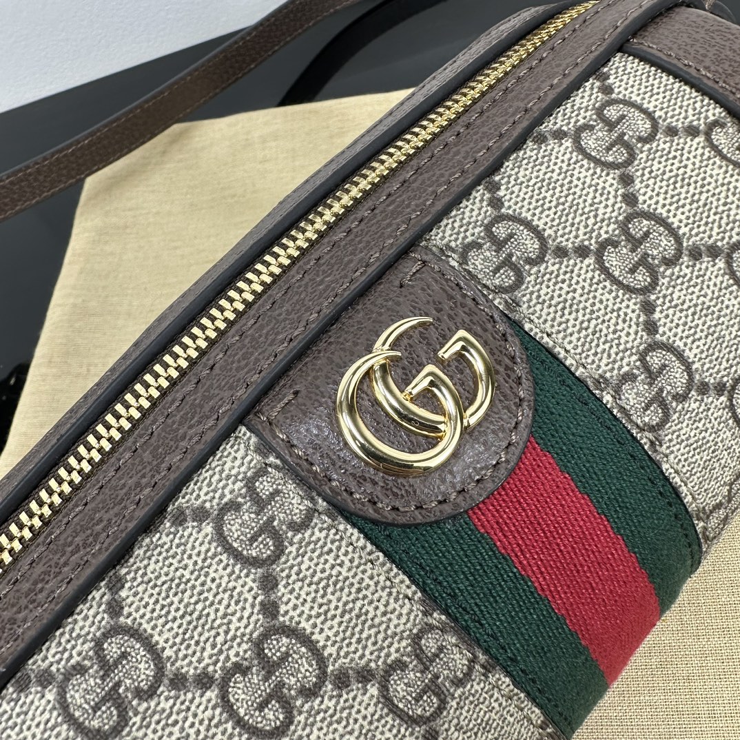 Gucci Round Bags